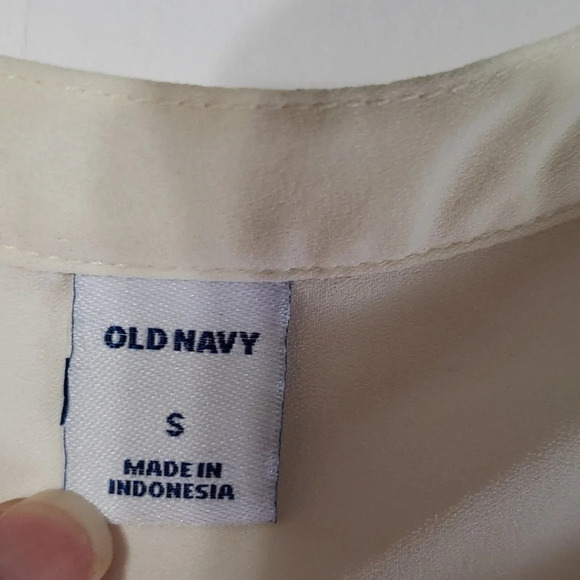 Old Navy Ivory Sheer Blouse Small    Garden Floral Cottage Minimalist Feminine - Picture 15 of 16